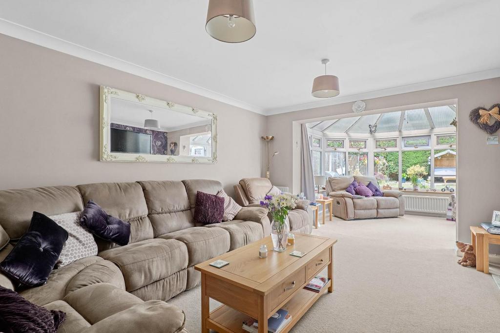 Hollyberry Close, Redditch, B980QT 4 bed link detached house for sale