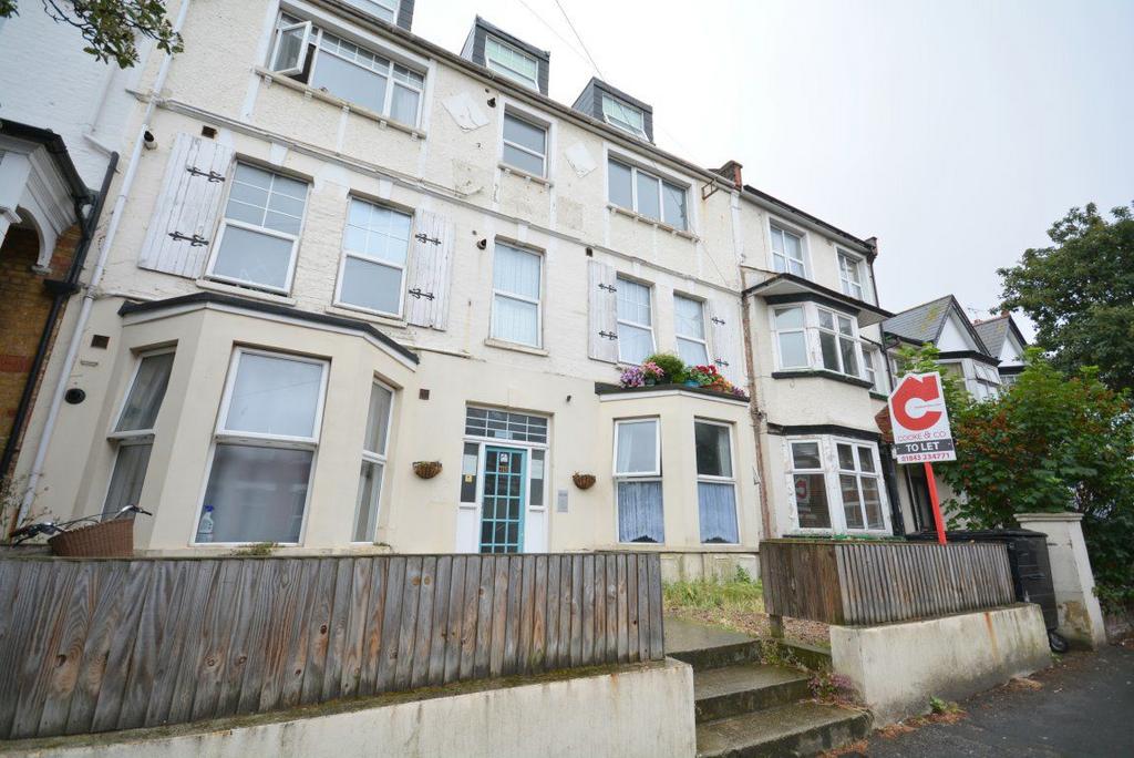 Norfolk Road, Margate, CT9 2HX 2 bed flat £850 pcm (£196 pw)