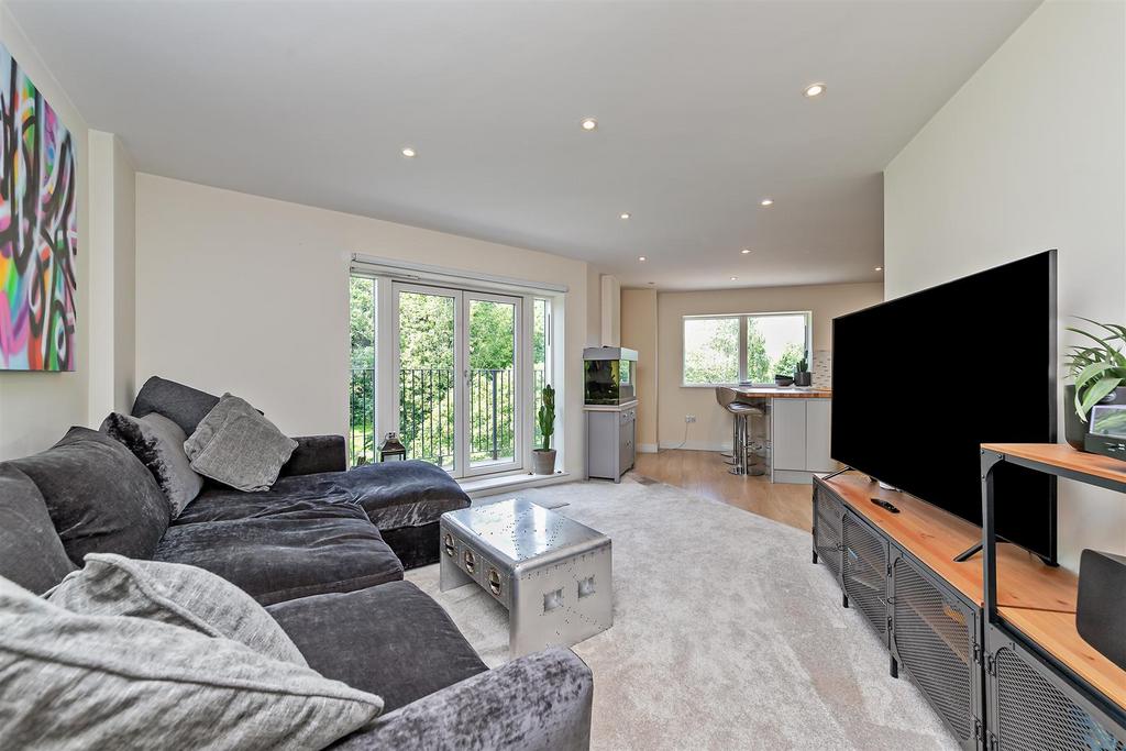 20 Brookside Court-21.jpg