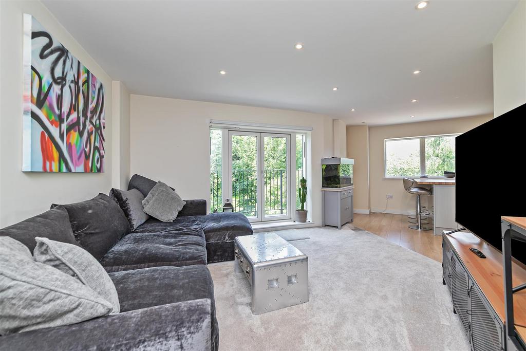 20 Brookside Court-22.jpg