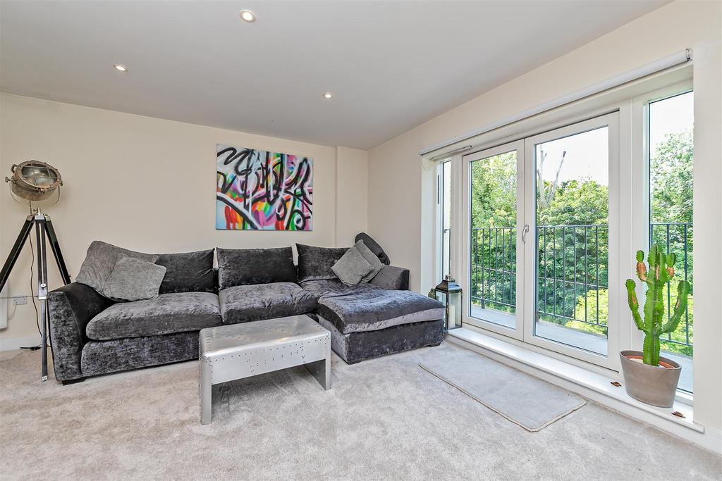 20 Brookside Court-30.jpg