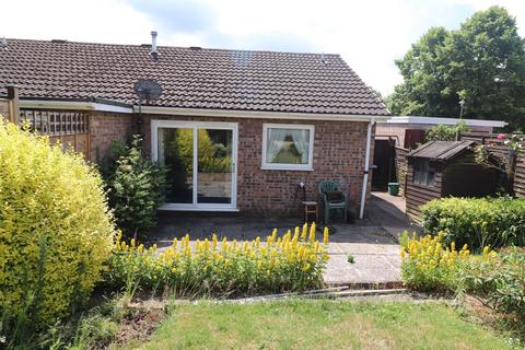 1 Corbison Close, Warwick, CV34 5EZ