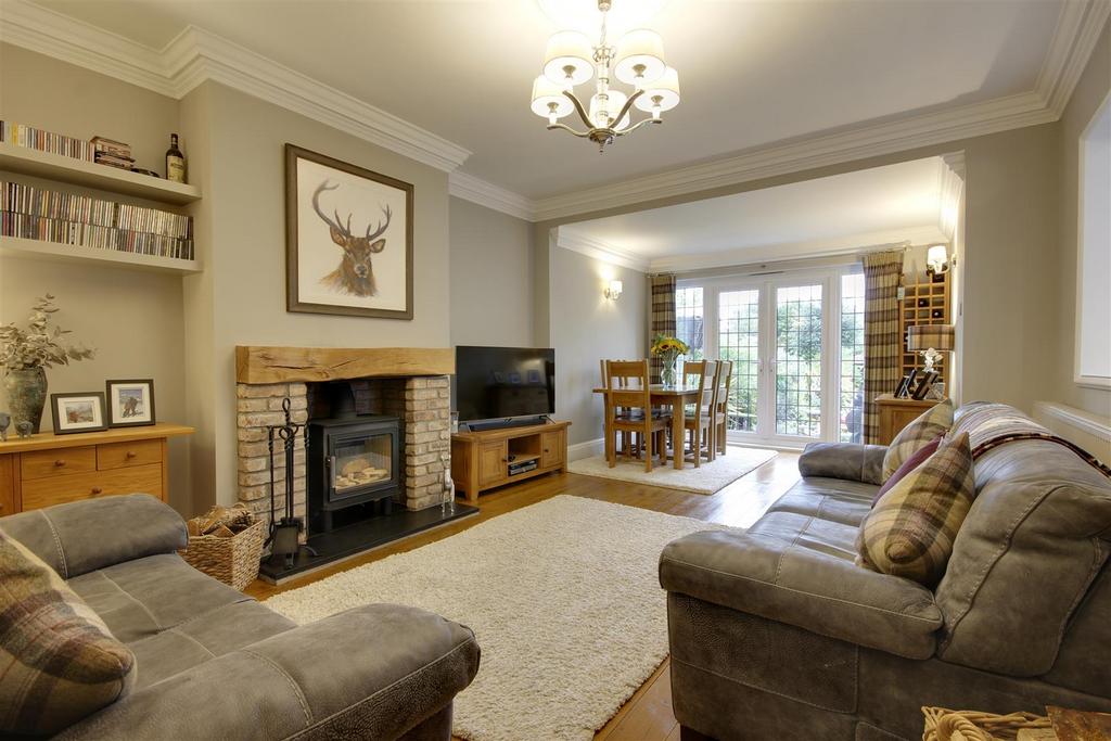 Sitting/Dining Room