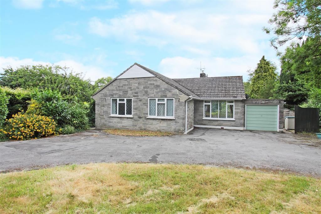 Church Lane, Sutton Waldron... 3 bed detached bungalow £1,600 pcm (£