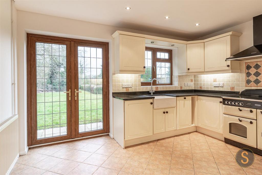 Drayton Beauchamp, Tring 2 bed semidetached house £1,600 pcm (£369 pw)