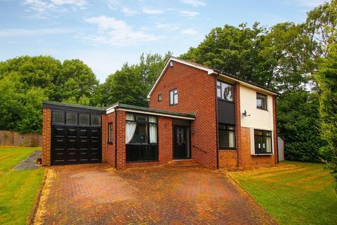 3 bedroom detached house for sale, The Oval, Woolsington, Newcastle Upon Tyne
