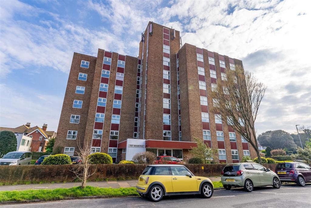 St. Johns Road, Eastbourne 2 bed flat for sale £335,000