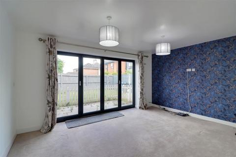 922 Beverley Road, Hull, HU6 7DA