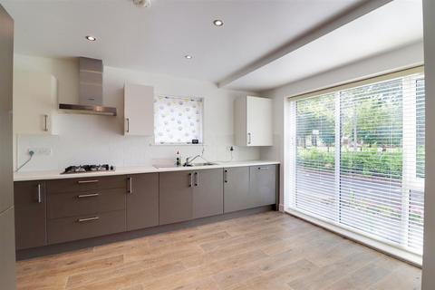 922 Beverley Road, Hull, HU6 7DA
