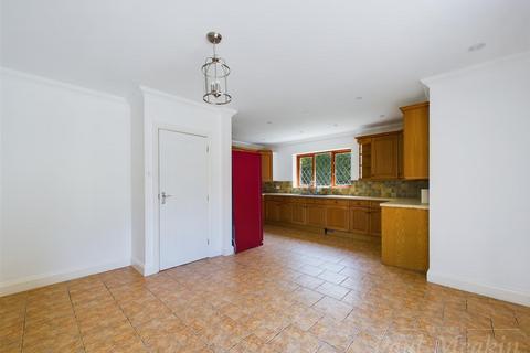 South Lodge Featherbed Lane, Warlingham, CR6 9PL