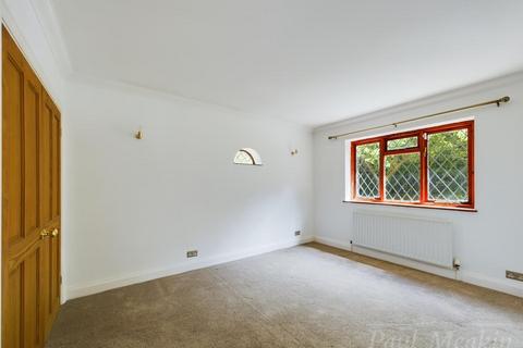 South Lodge Featherbed Lane, Warlingham, CR6 9PL