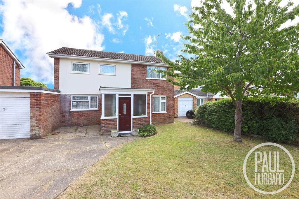 Broadwaters Road, Lowestoft, NR33 3 bed detached house for sale £285,000