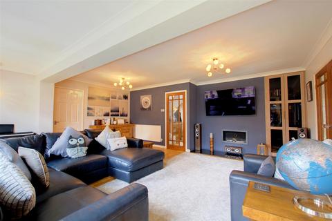 82 Lime Grove, Draycott, Derby, DE72 3NS