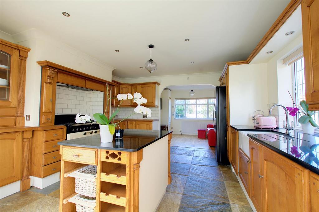 Living/Dining Kitchen