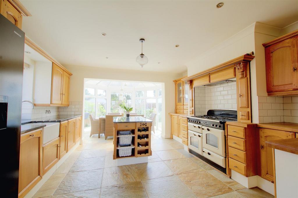 Living/Dining Kitchen