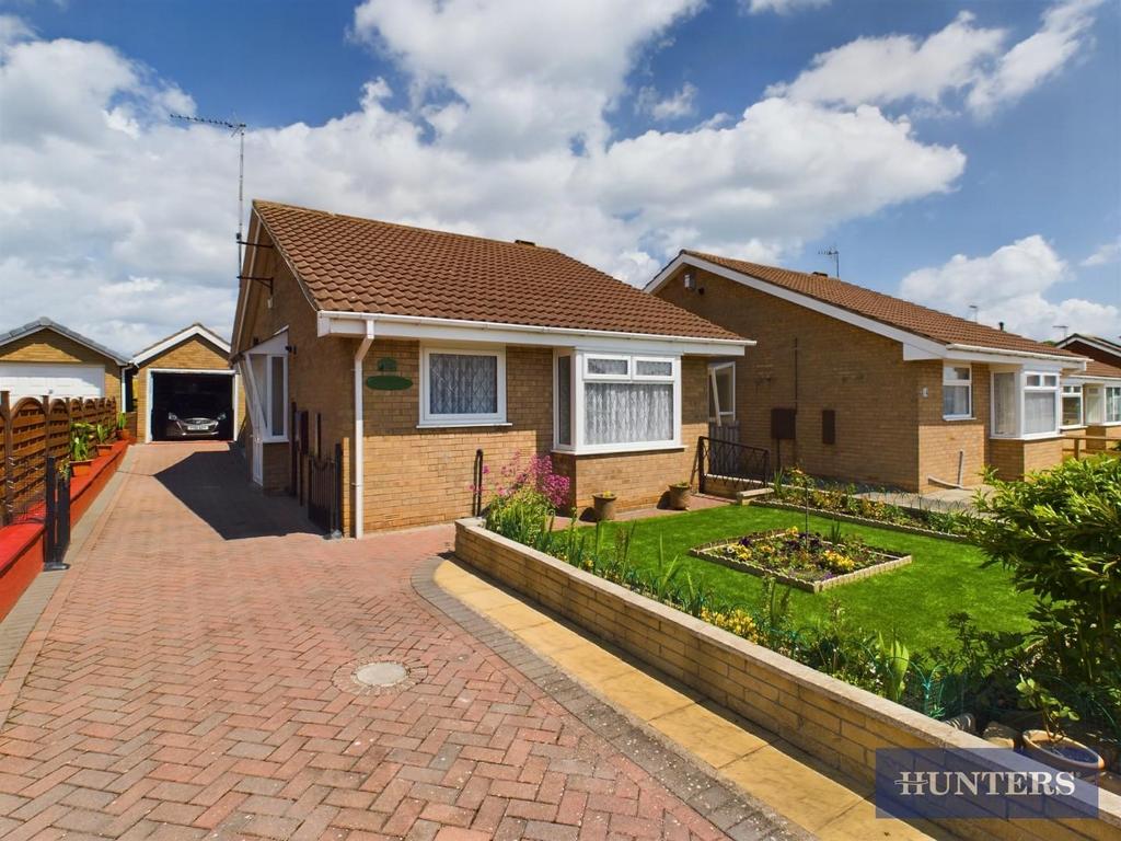 Cherry Tree Drive, Filey 2 bed detached bungalow for sale £220,000