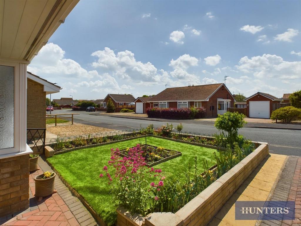 Front garden.jpg