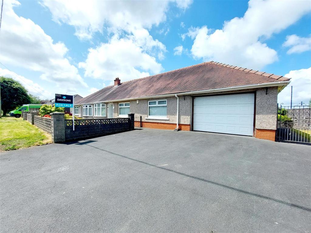 Pontardulais Road, Penllergaer, Swansea 3 bed semidetached bungalow