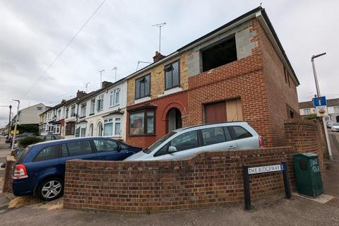 8 bedroom end of terrace house for sale, St. Marys Road, Gillingham