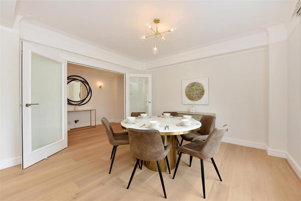 17 Chesterfield House (21).JPG