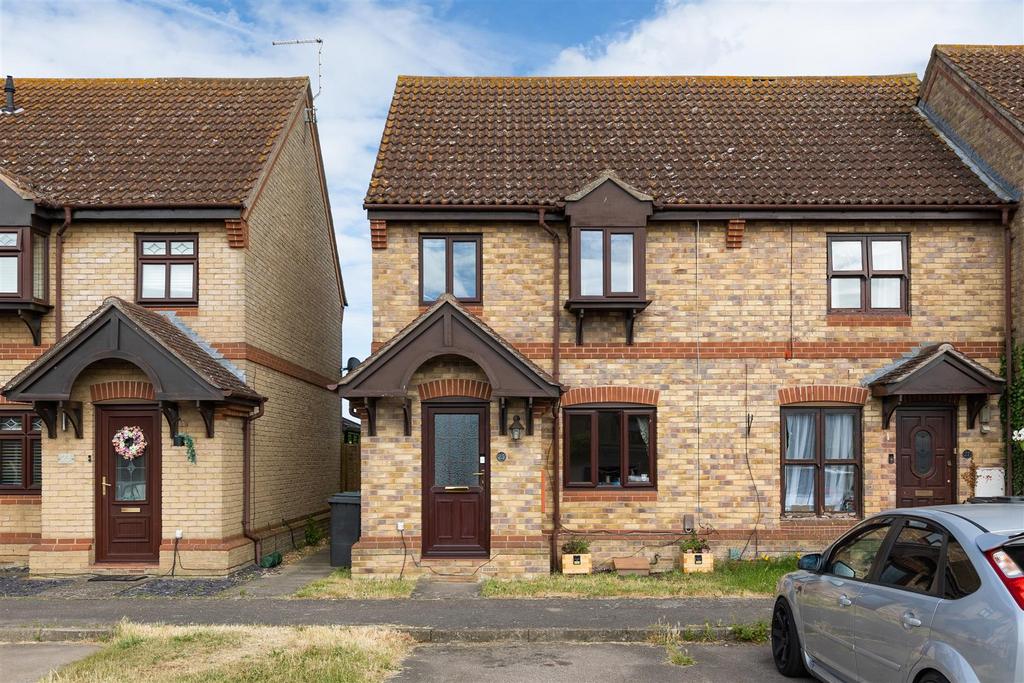 Old School Walk, Arlesey, Beds, SG15 6YF 3 bed end of terrace house for