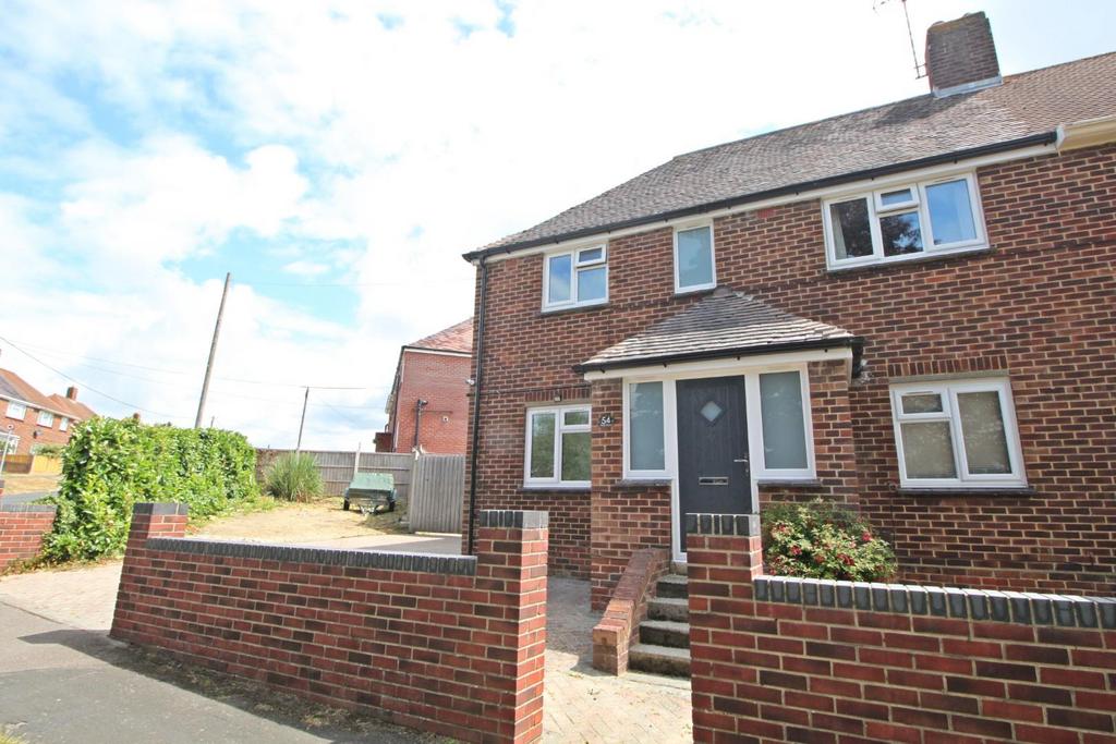 Priory Road, Netley Abbey, Southampton, SO31 5DG 3 bed semidetached