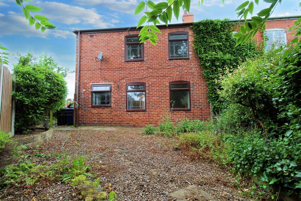 Rowland Road, Barnsley S75 2PF 3 bed semidetached house £160,000