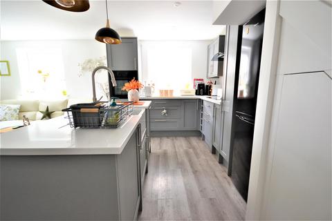Summer Place, 1a Arcadia Road, Burnham-on-crouch, CM0 8EF