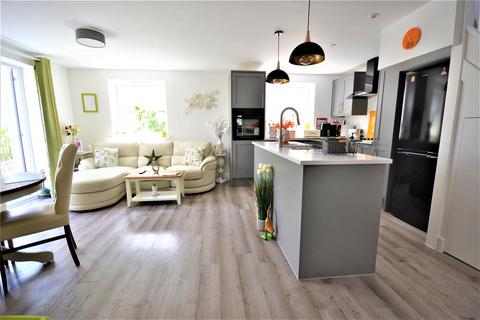 Summer Place, 1a Arcadia Road, Burnham-on-crouch, CM0 8EF