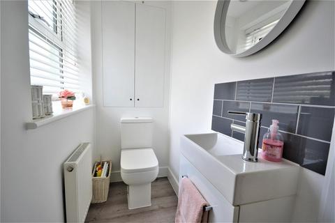 Summer Place, 1a Arcadia Road, Burnham-on-crouch, CM0 8EF