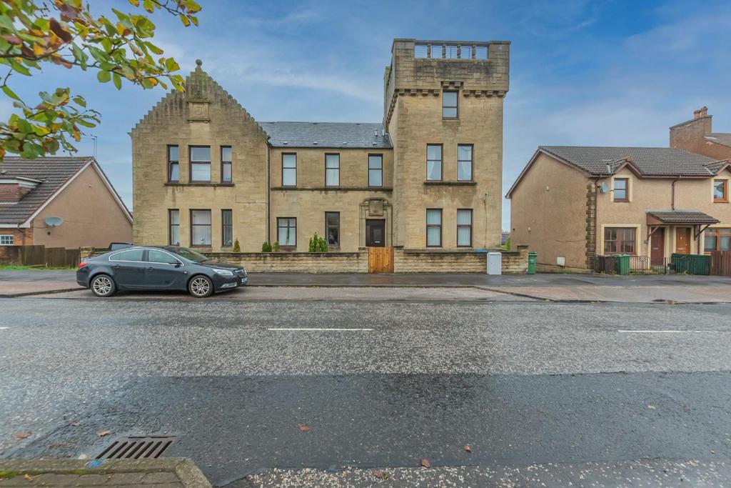 East Main Street, Armadale, Bathgate 2 bed flat for sale £84,995