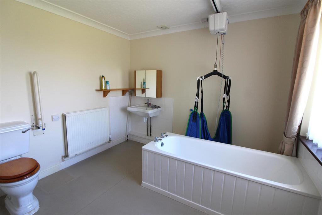 En suite bathroom