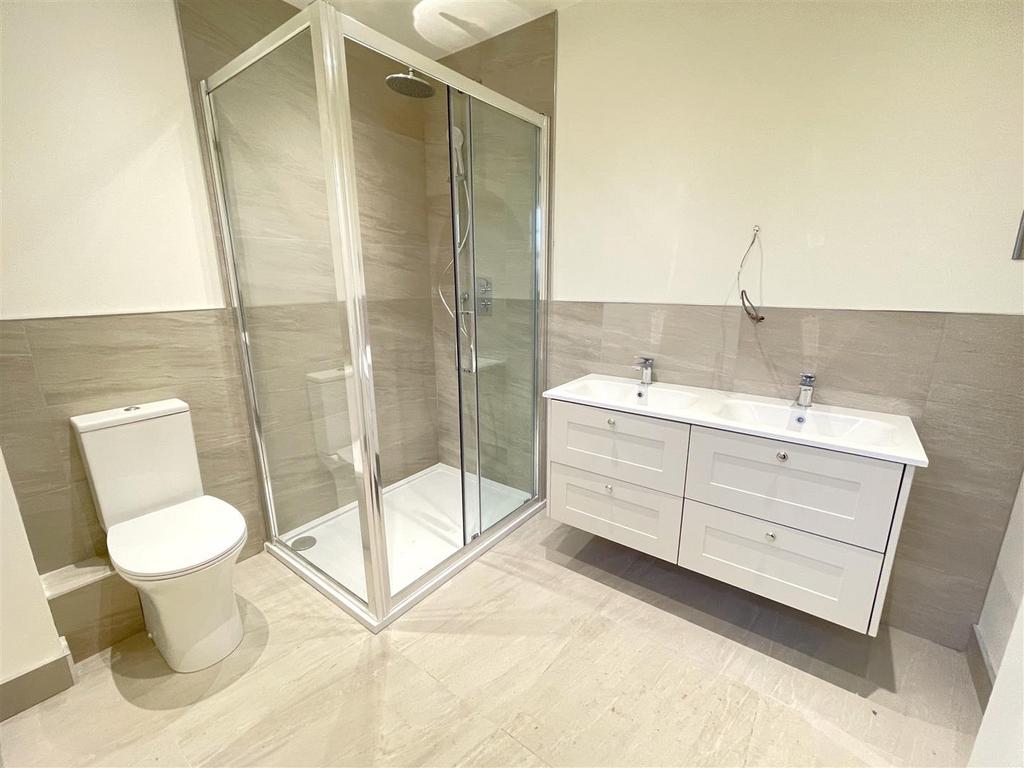 Ensuite shower room