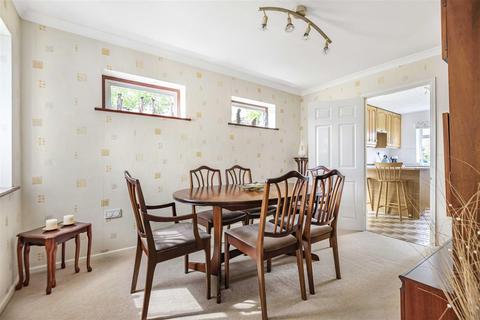 12 Littlestead Close, Caversham, Reading, RG4 6UA