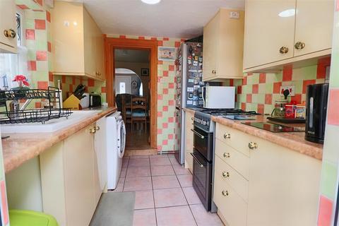 2 bedroom terraced house for sale, Cambridge Road, Lowestoft