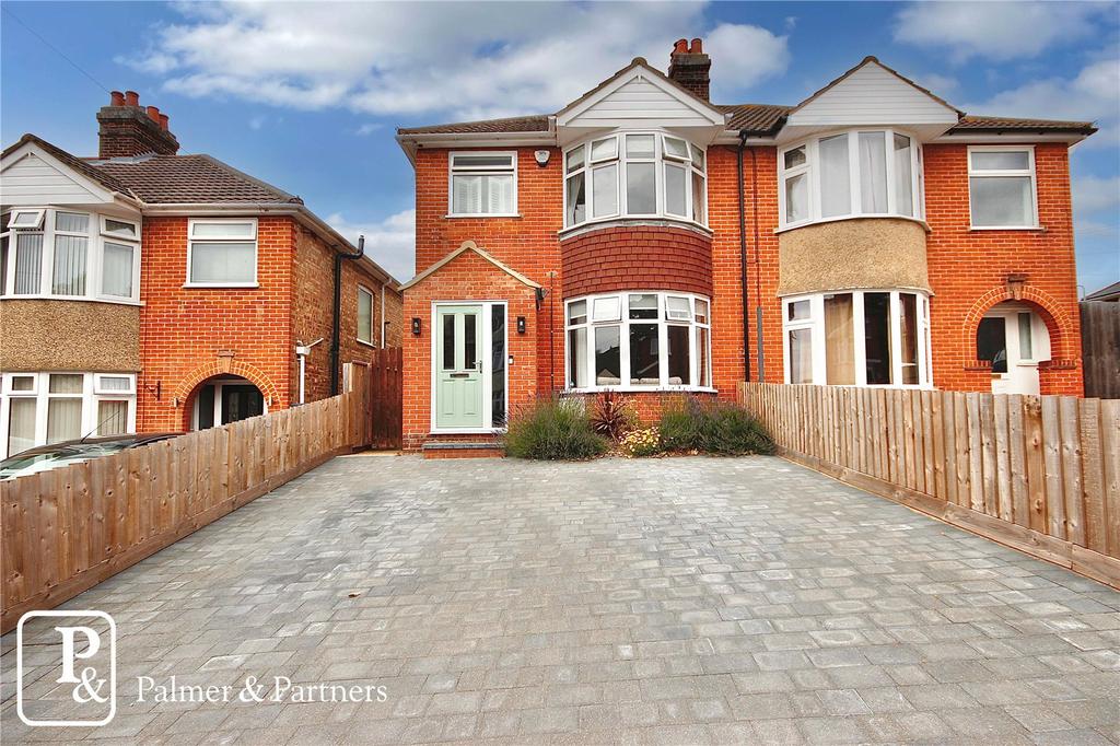 Pine View Road, Ipswich, Suffolk, IP1 3 bed semidetached house for