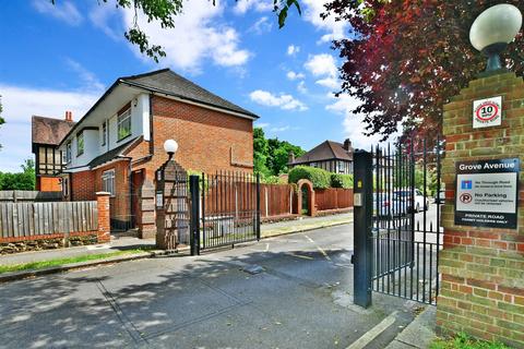 8 Grove Avenue, Sutton, SM1 2DP