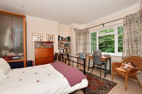 8 Grove Avenue, Sutton, SM1 2DP