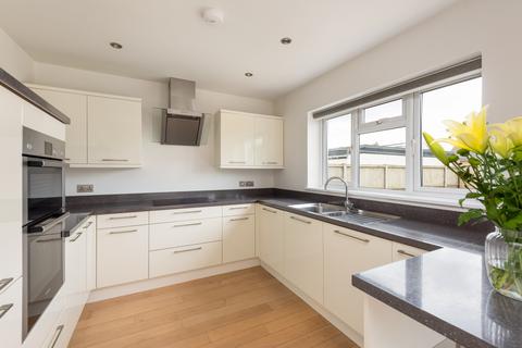 8 Blean View Road, Herne Bay, CT6 7RD