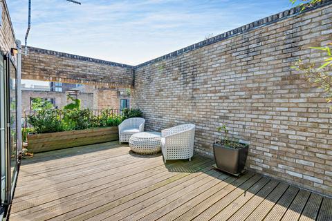4 bedroom terraced house to rent, Henslow Mews, Cambridge, Cambridgeshire