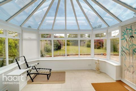 368 Court Road, Orpington, BR6 9BX