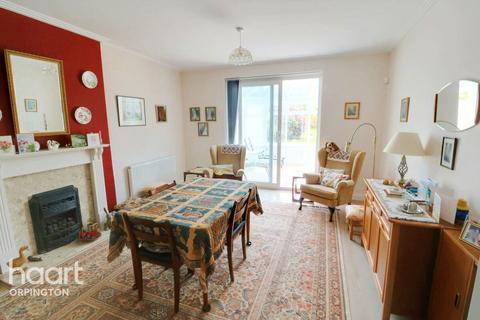 368 Court Road, Orpington, BR6 9BX