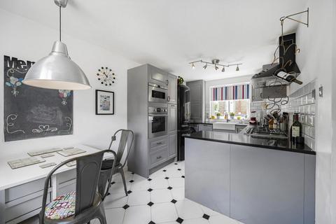 174d Third Avenue, London, W10 4JL