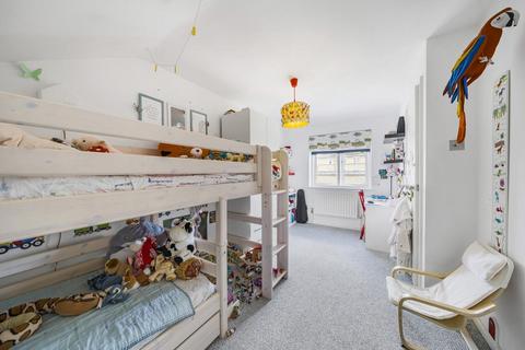 174d Third Avenue, London, W10 4JL