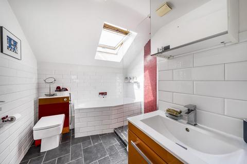 174d Third Avenue, London, W10 4JL