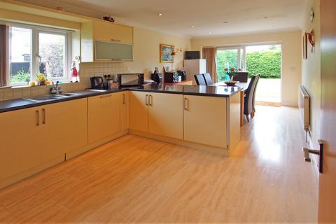 332a Chessington Road, Ewell, Epsom, KT19 9XG