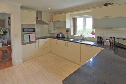 332a Chessington Road, Ewell, Epsom, KT19 9XG