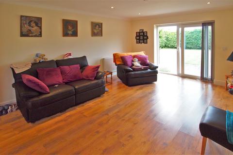 332a Chessington Road, Ewell, Epsom, KT19 9XG
