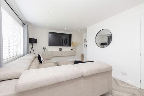 127 Oak Place, Mayfield, Dalkeith, EH22 5NB
