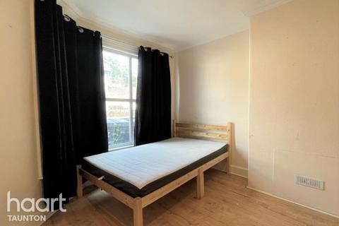 1 bedroom in a house share to rent, Cheddon Road, Taunton